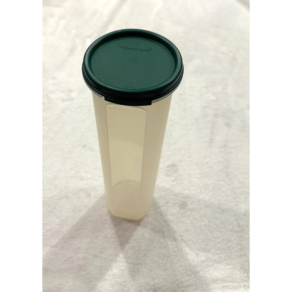 Tupperware Other - Tupperware Modular Mates Round 5 Canister Hunter Green Seal 1.1L 4.75 Cup 1661-2